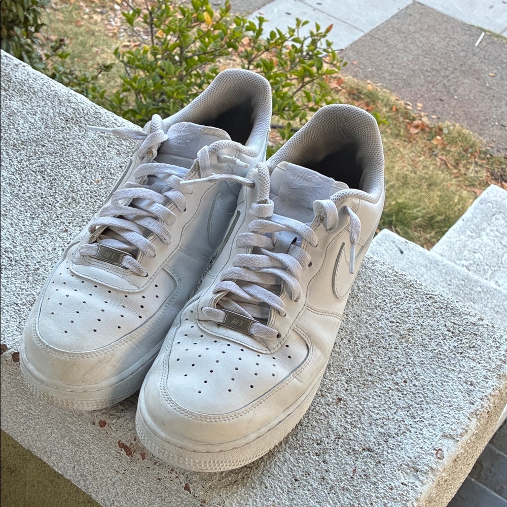 Nike White Air Force 1